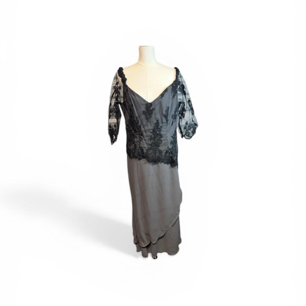 Elegant Gray Lace-Trim Maxi Dress